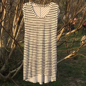 Short sleeve high-low dress